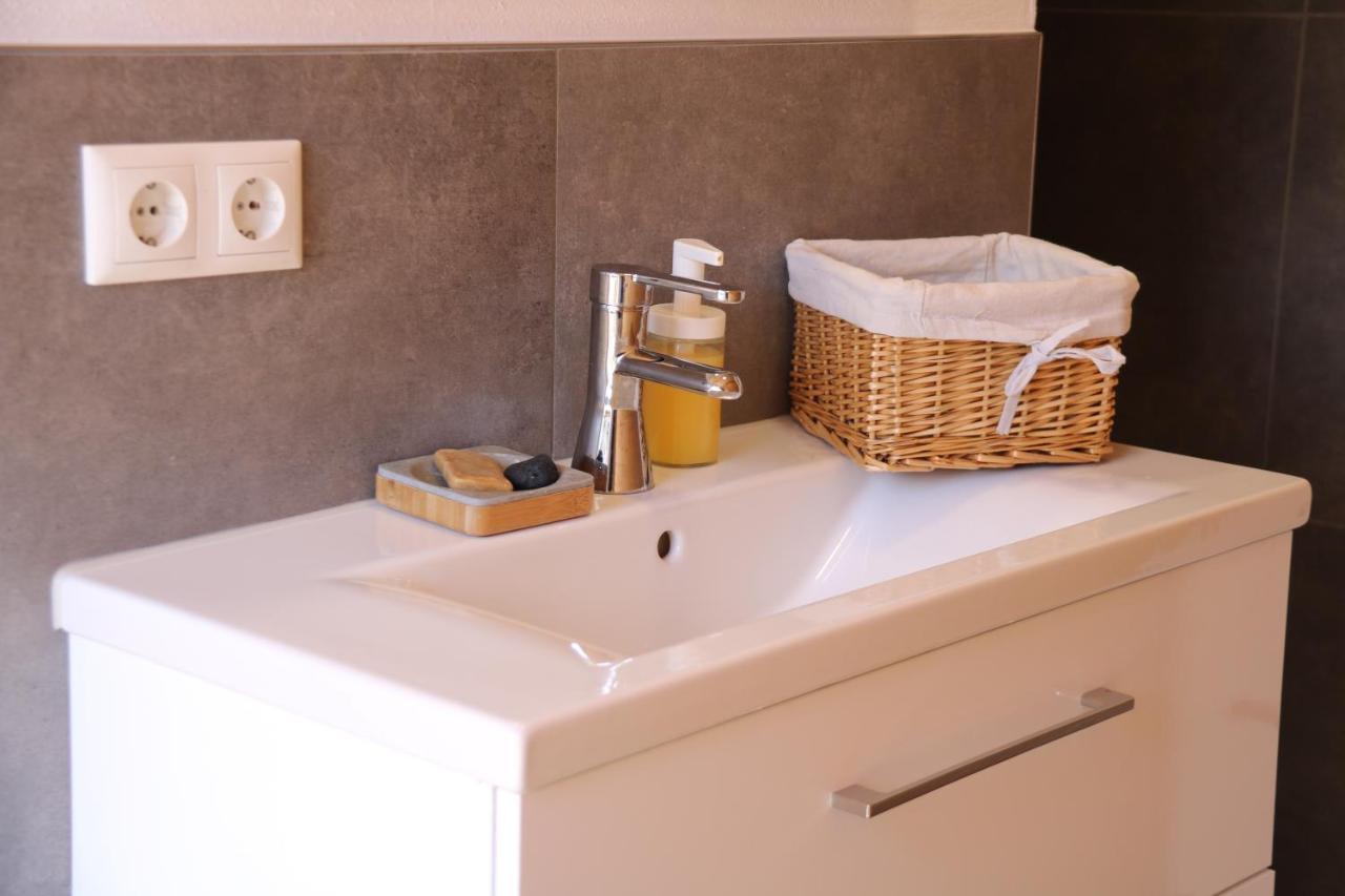 Tinylodge Am Ellertshaeuser See Stadtlauringen Εξωτερικό φωτογραφία